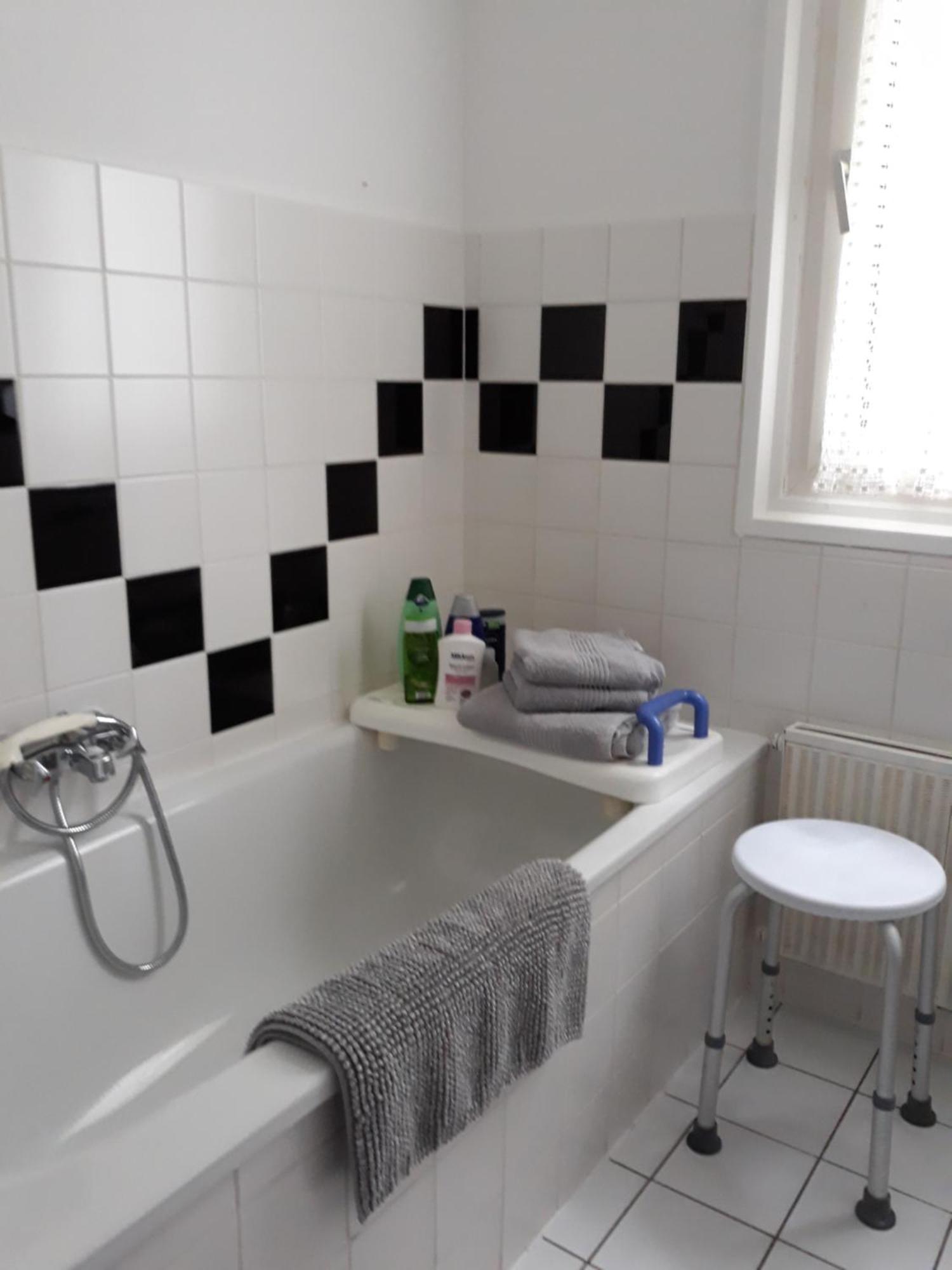 Am Klinikum Apartment Золинген Стая снимка